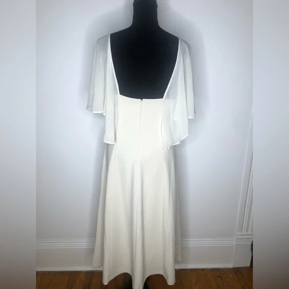 Woman dress - Picture 3 of 6